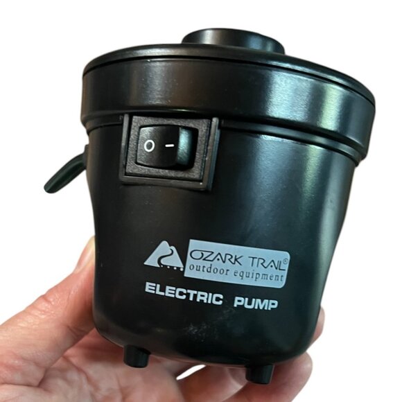 Ozark Trail Handheld Portable Electric Pump AC 120V w/3 Valve Adaptors - Picture 2 of 9